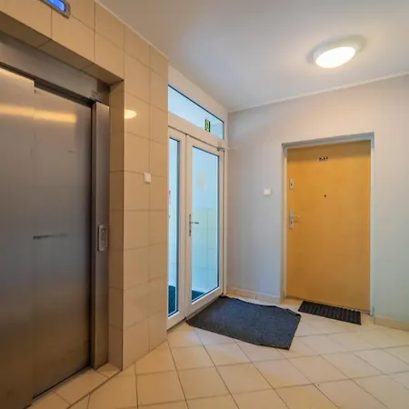 Apartment For 10 With Garden And Parking Danzig Exterior foto