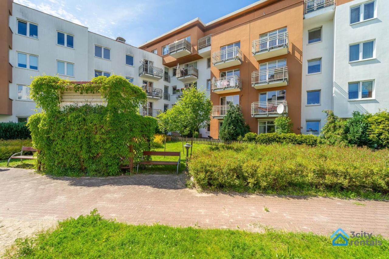 For 10 With Garden And Parking Apartment