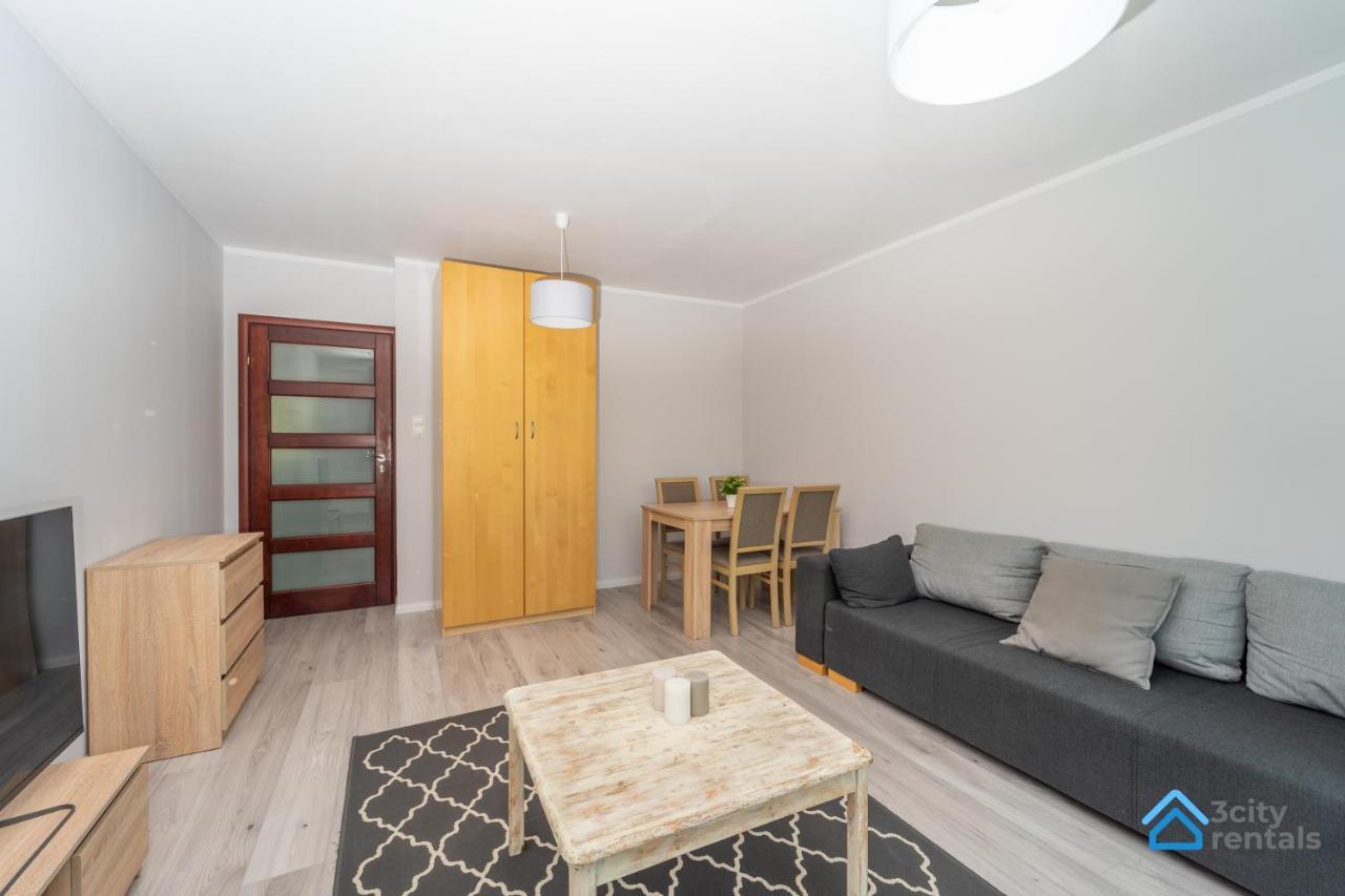Apartment For 10 With Garden And Parking Danzig
